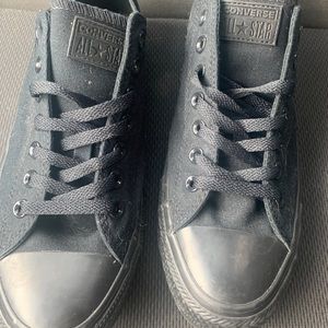 Low Top all black Chuck Taylor Converse 8.5/11.5